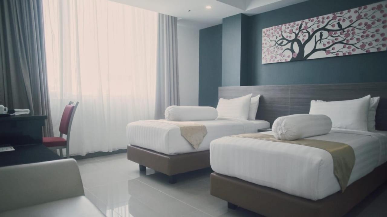Ayani Hotel Banda Aceh Esterno foto